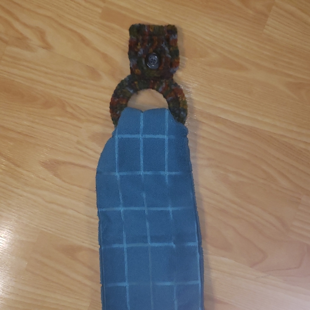🆕️ kitchen towel and holder